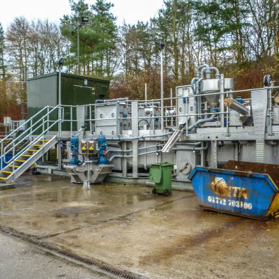 Complete prefabricated inlet